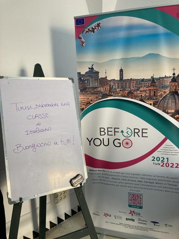 Progetto Before You Go, Tamat in Tunisia: al via la formazione linguistica 1 alla lavagna rotated