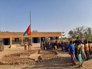 News 1 20211213 innalzamento della bandiera del Burkina Faso