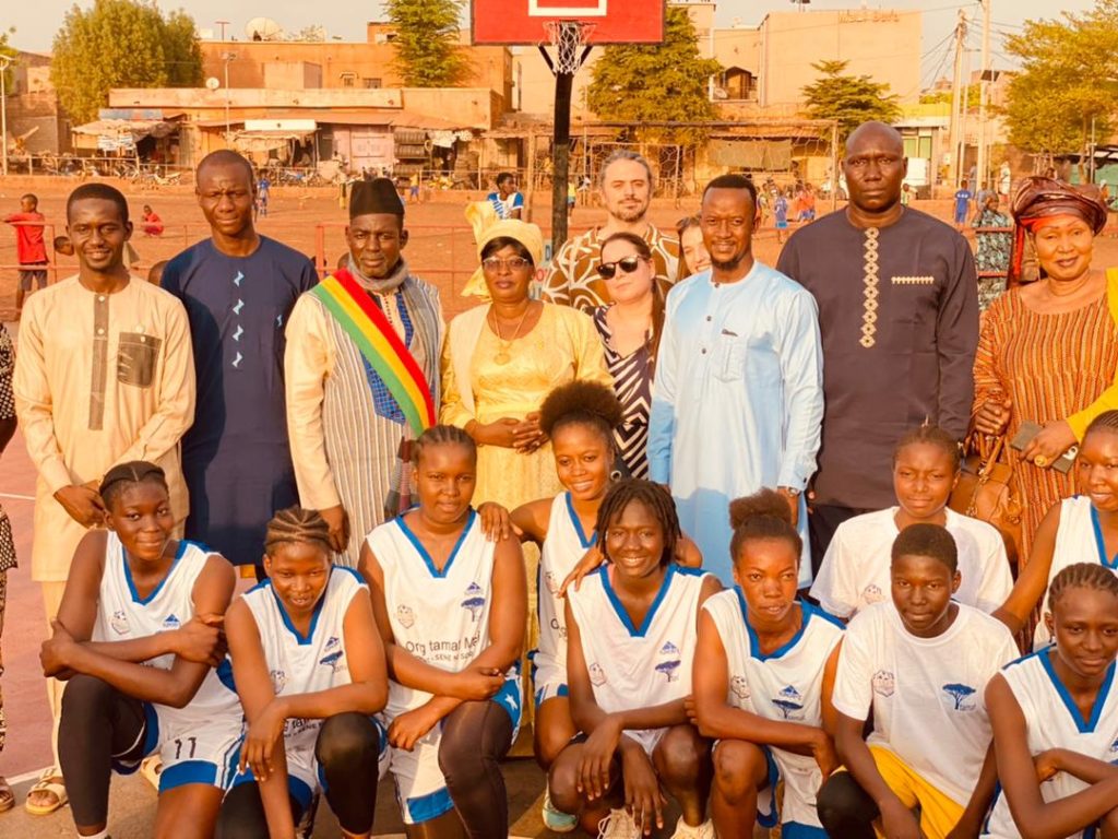 Cerimonia di lancio del progetto "Sene ni soro" e del Torneo Sportivo in Mali 6 Squadra basket ospiti