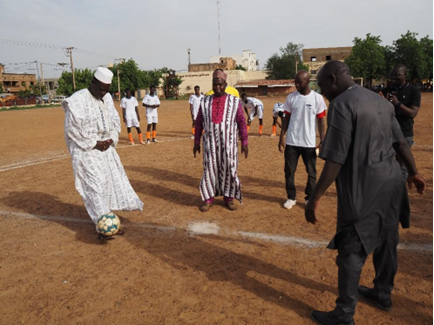 Basket e calcio: due finali per la giornata di sensibilizzazione giovanile e selezione dei beneficiari in “Sene Ni Soro” a Bamako 3 image 3