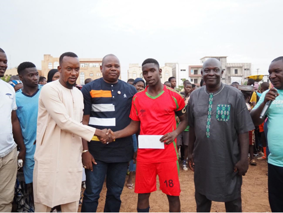 Basket e calcio: due finali per la giornata di sensibilizzazione giovanile e selezione dei beneficiari in “Sene Ni Soro” a Bamako 6 image 8