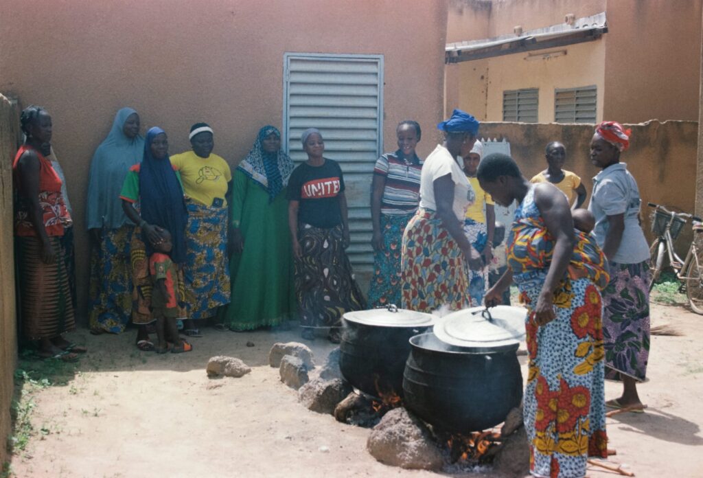 Le madri di Loumbila rafforzano le proprie conoscenze sulla nutrizione per migliorare l'alimentazione infantile 3 WhatsApp Image 2026 10 20 at 10.19.17 1